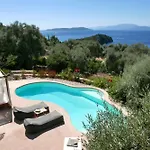 Vilă Agapi - Spacious Boutique With Private Pool Close To The Sea