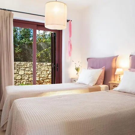 Agapi Spacious Stone Retreat With Jacuzzi And Private Pool *