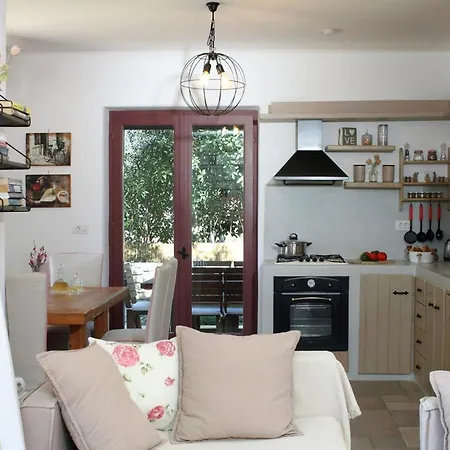 Agapi - Spacious Boutique With Private Pool Close To The Sea *